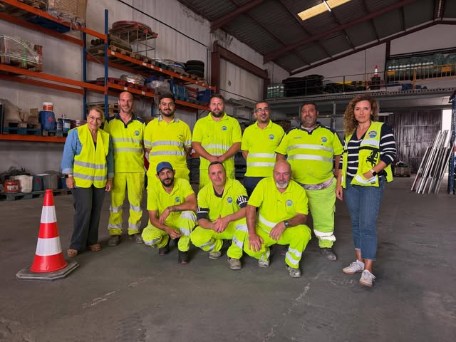 Equipo de Señalcanary en sus instalaciones